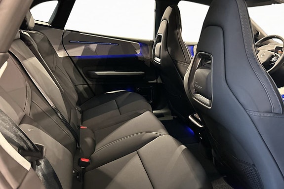 Polestar 4 12 of 13