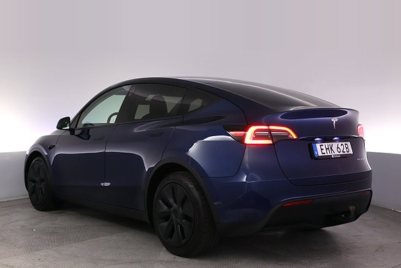 Tesla Model Y 4 of 27