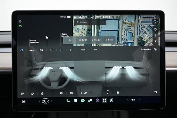 Tesla Model Y 13 of 27