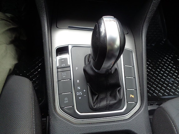 Volkswagen Golf Sportsvan 12 of 17