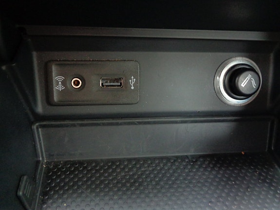 Volkswagen Golf Sportsvan 16 of 17