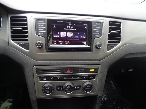 Volkswagen Golf Sportsvan 13 of 17
