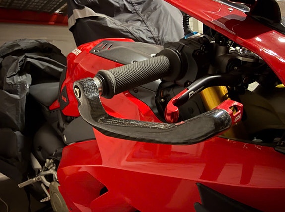 Ducati Panigale V4s 9 of 10