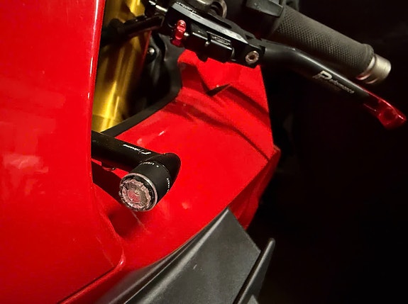 Ducati Panigale V4s 8 of 10