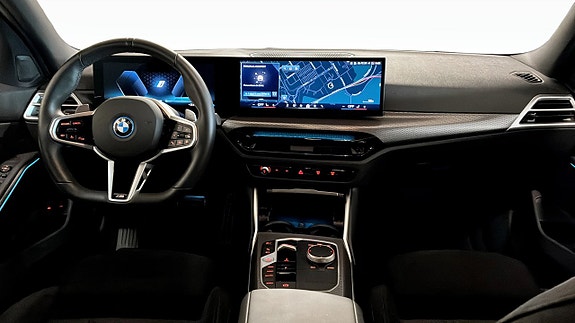 BMW 330e 4 of 9