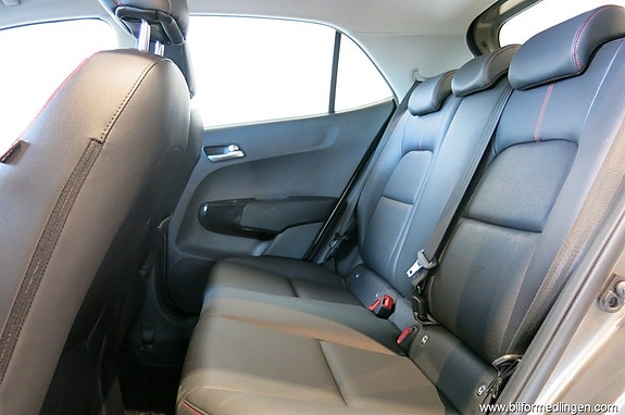 Kia Picanto 11 of 14