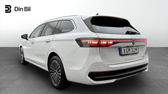 Volkswagen Passat 3 of 19