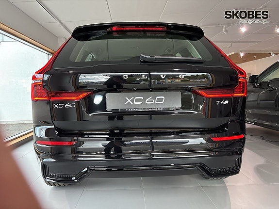 Volvo XC60 5 of 16