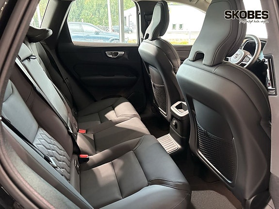 Volvo XC60 9 of 16