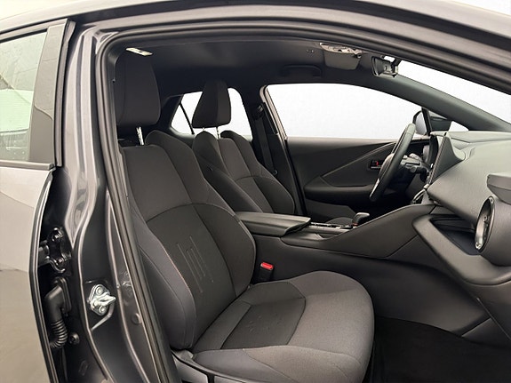 Toyota C-HR 15 of 29