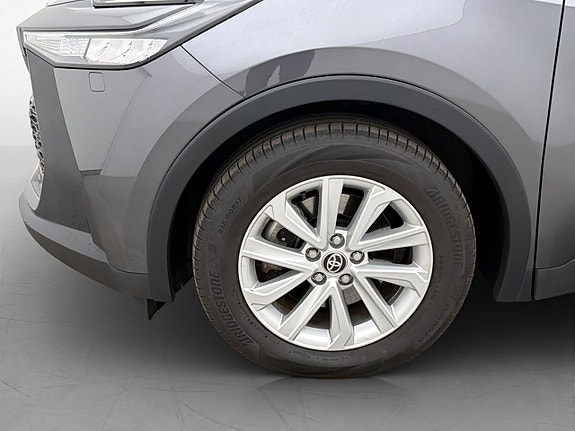 Toyota C-HR 26 of 29