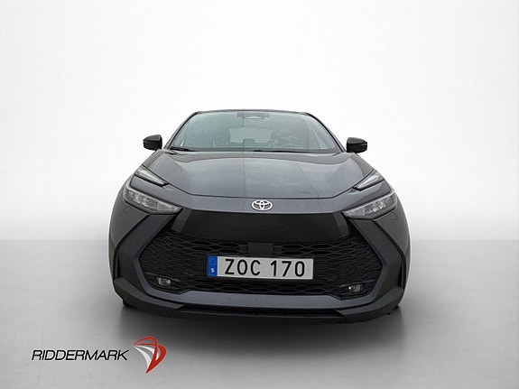 Toyota C-HR 2 of 29