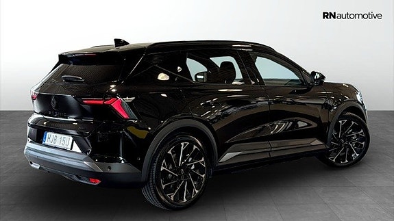 Renault Scenic E-Tech 3 of 17