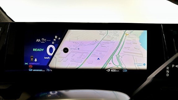 Renault Scenic E-Tech 12 of 17