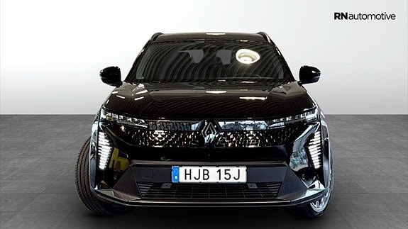 Renault Scenic E-Tech 6 of 17