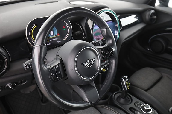 MINI Cooper SE 12 of 30