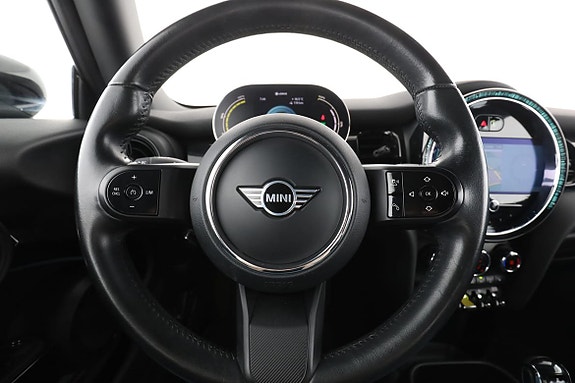 MINI Cooper SE 19 of 30
