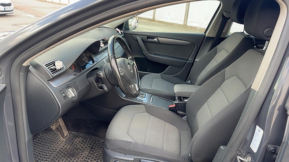Volkswagen Passat 7 of 10