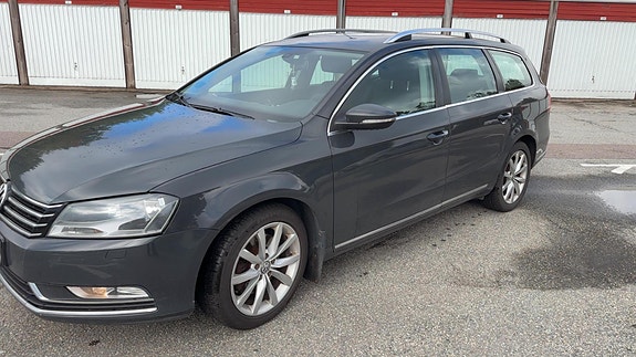 Volkswagen Passat 2 of 10