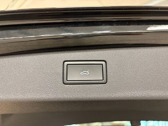 Volkswagen Tiguan 11 of 13
