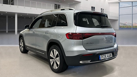 Mercedes-Benz EQB250+ 5 of 6