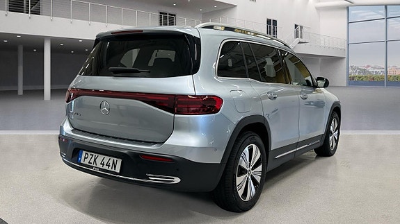 Mercedes-Benz EQB250+ 4 of 6