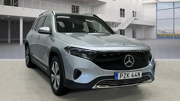 Mercedes-Benz EQB250+ 3 of 6