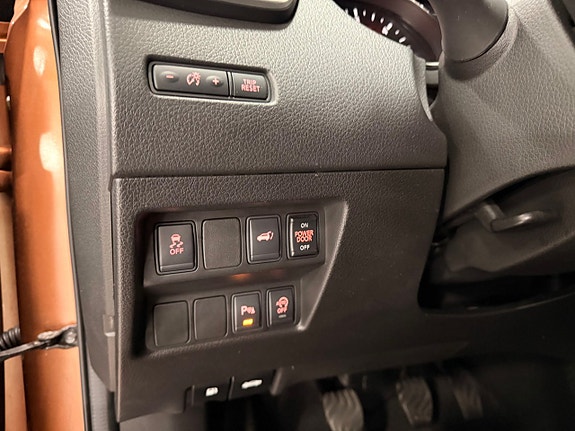 Nissan X-Trail 17 of 30