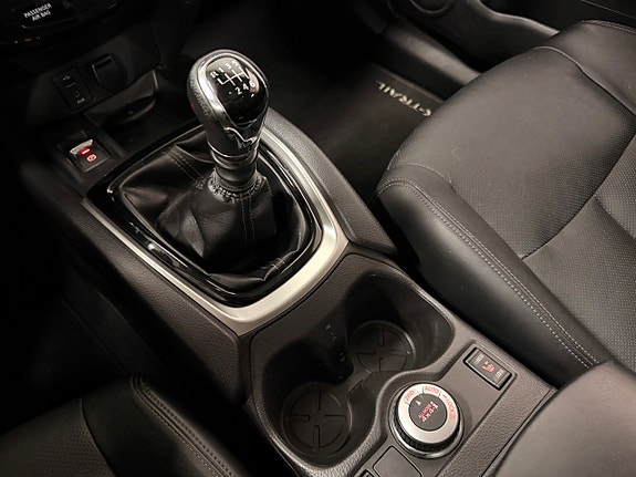 Nissan X-Trail 23 of 30