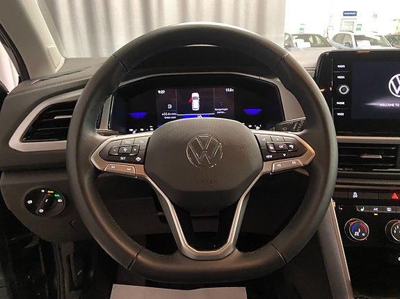 Volkswagen T-Roc 15 of 18