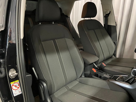 Volkswagen T-Roc 14 of 18