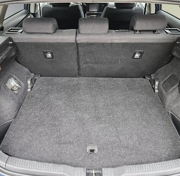 Toyota Auris 7 of 8