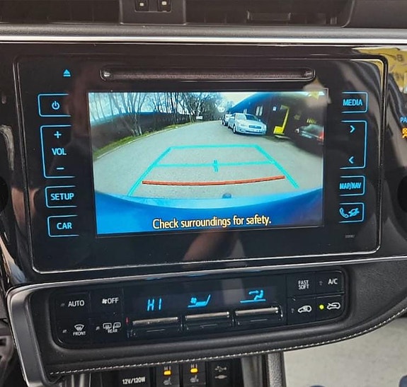 Toyota Auris 6 of 8