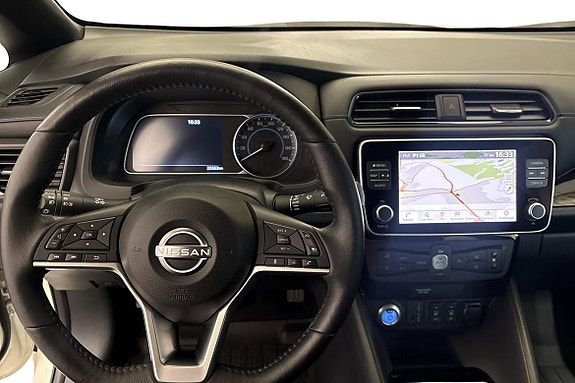 Nissan Leaf 8 of 18