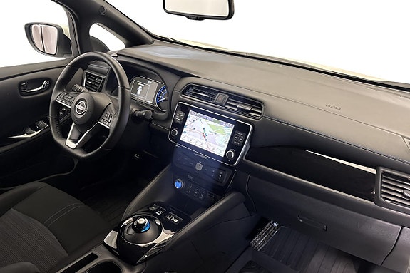 Nissan Leaf 10 of 18