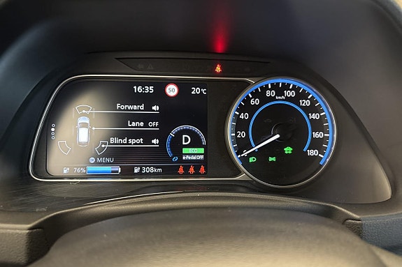 Nissan Leaf 14 of 18