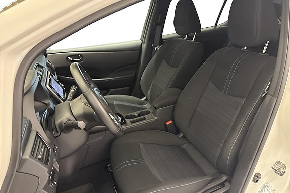 Nissan Leaf 12 of 18