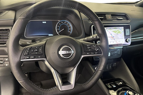 Nissan Leaf 9 of 18