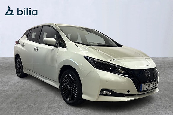 Nissan Leaf 2 of 18