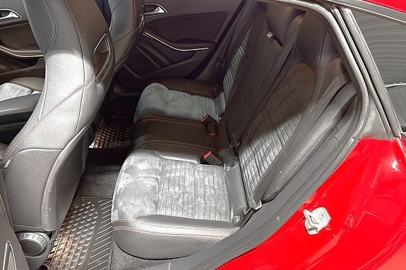 Mercedes-Benz CLA220 d 7 of 11