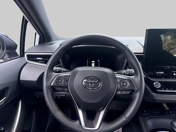 Toyota Corolla 9 of 14