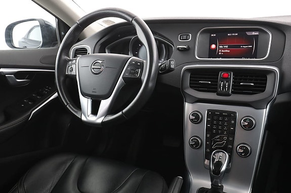 Volvo V40 Cross Country 14 of 30