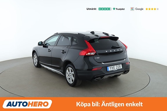 Volvo V40 Cross Country 3 of 30
