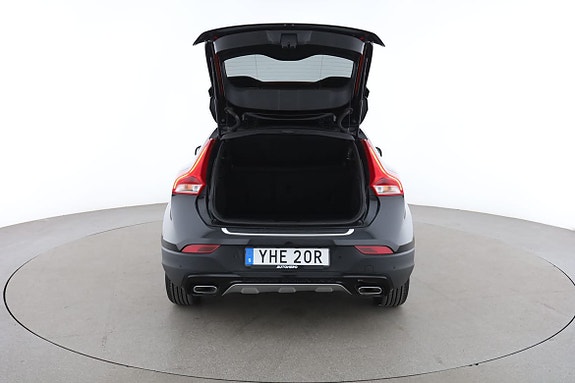 Volvo V40 Cross Country 17 of 30
