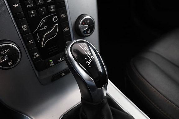 Volvo V40 Cross Country 28 of 30