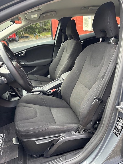 Volvo V40 10 of 20