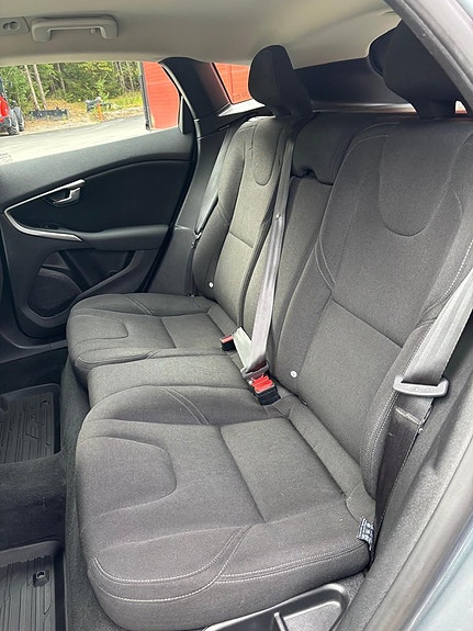 Volvo V40 13 of 20