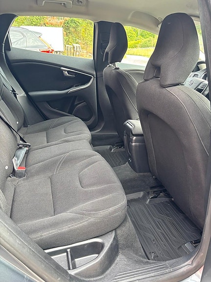 Volvo V40 16 of 20