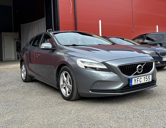 Volvo V40 4 of 20