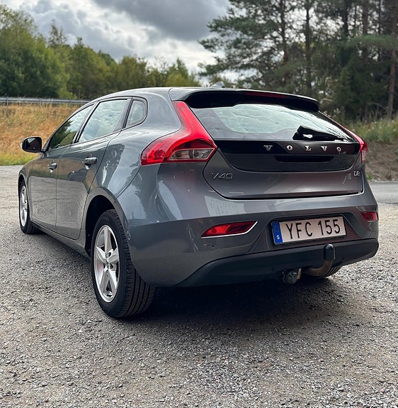 Volvo V40 18 of 20